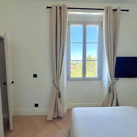 펜션 Cap D'antibes Elegance & Quiet, Pool, Sea View 앙티브