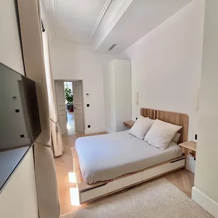 펜션 Cap D'antibes Elegance & Quiet, Pool, Sea View 앙티브